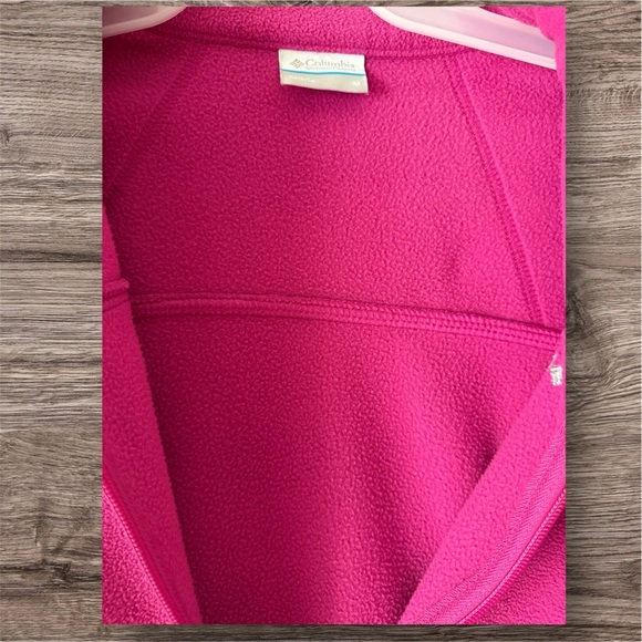 Used Columbia Women's Fuchsia Full-Zip Fleece Jacket - Size M - Picture 7 of 8